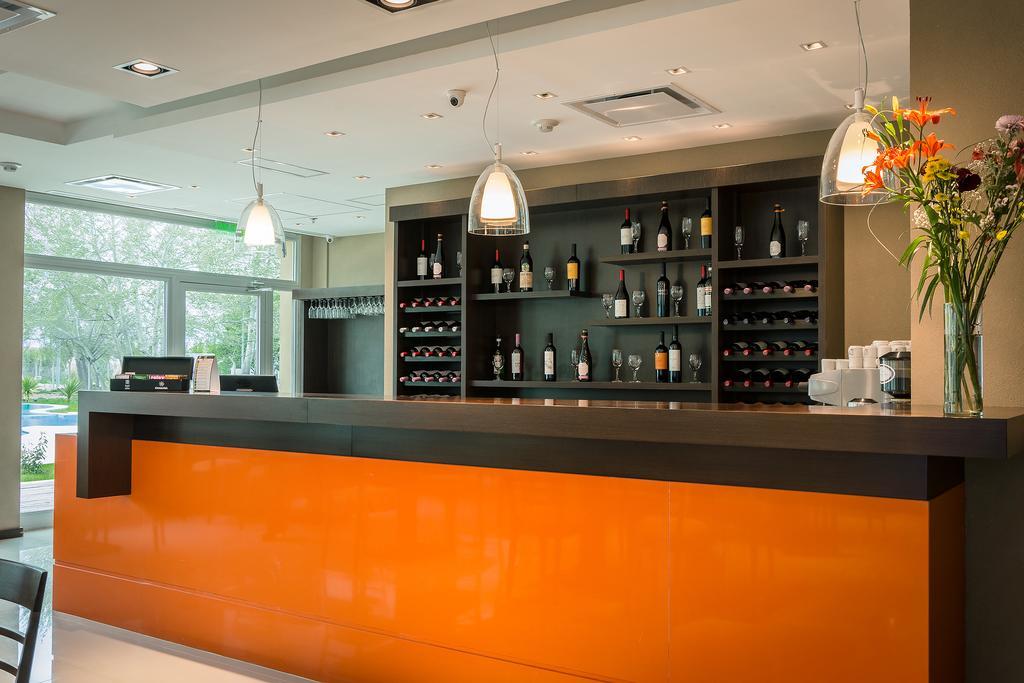 内乌肯豪生国际酒店集团 Neuquén 外观 照片